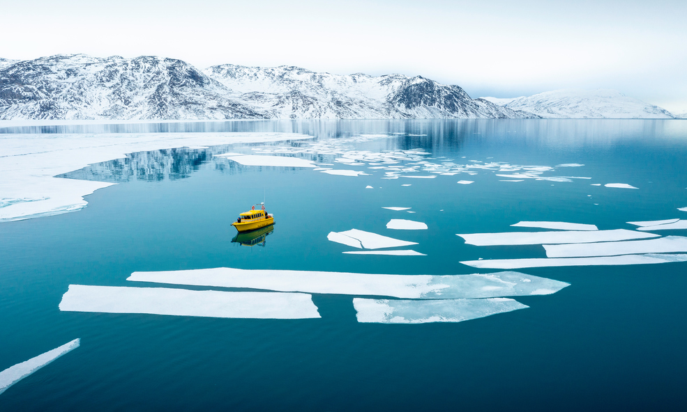 Nuuk_water_taxi_ride_in_Nuuk_fjord._Photo_by_Alex_Savu_-_Visit_Greenland_slider_1752663256.jpg